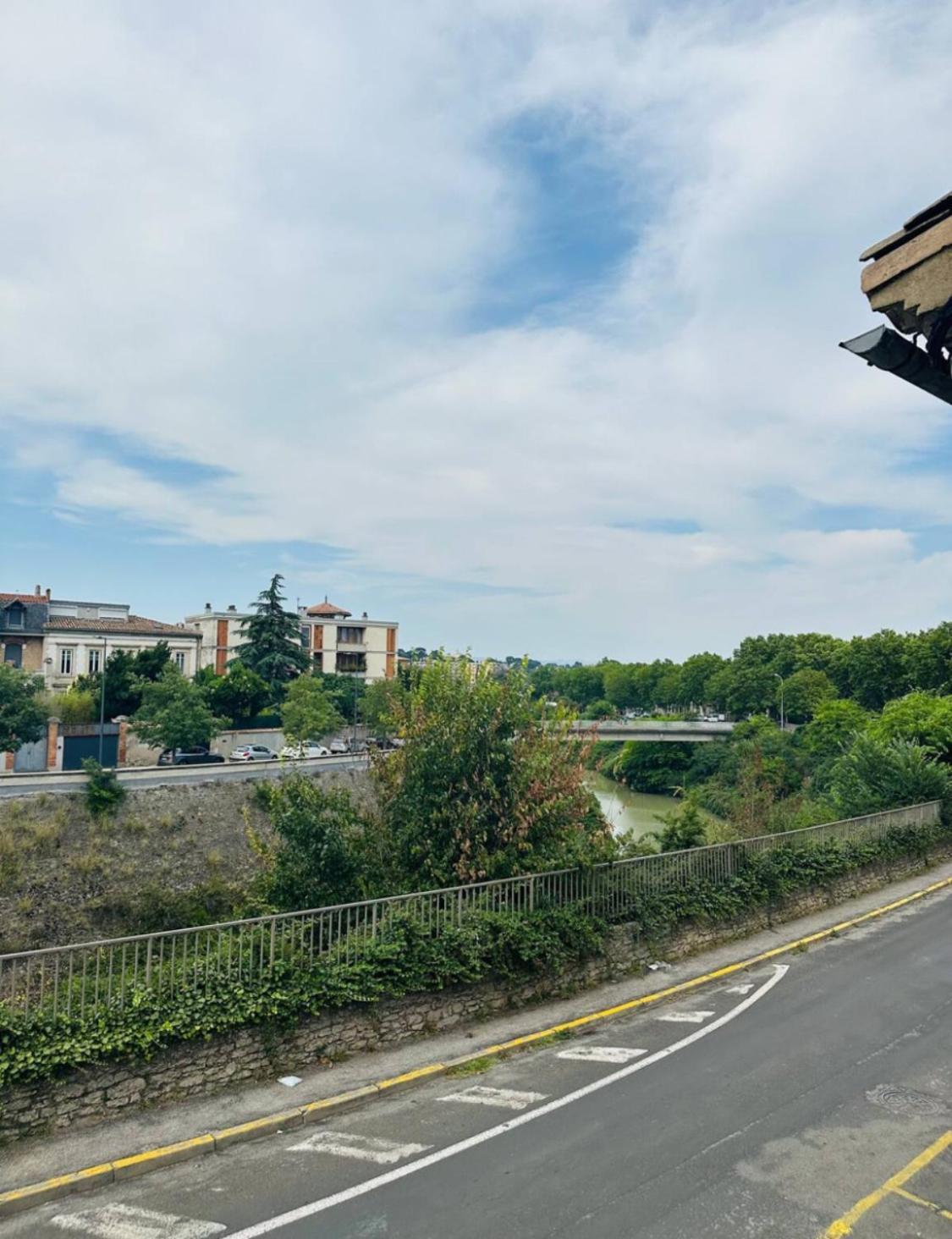 Face Au Canal Du Midi 卡尔卡松 外观 照片